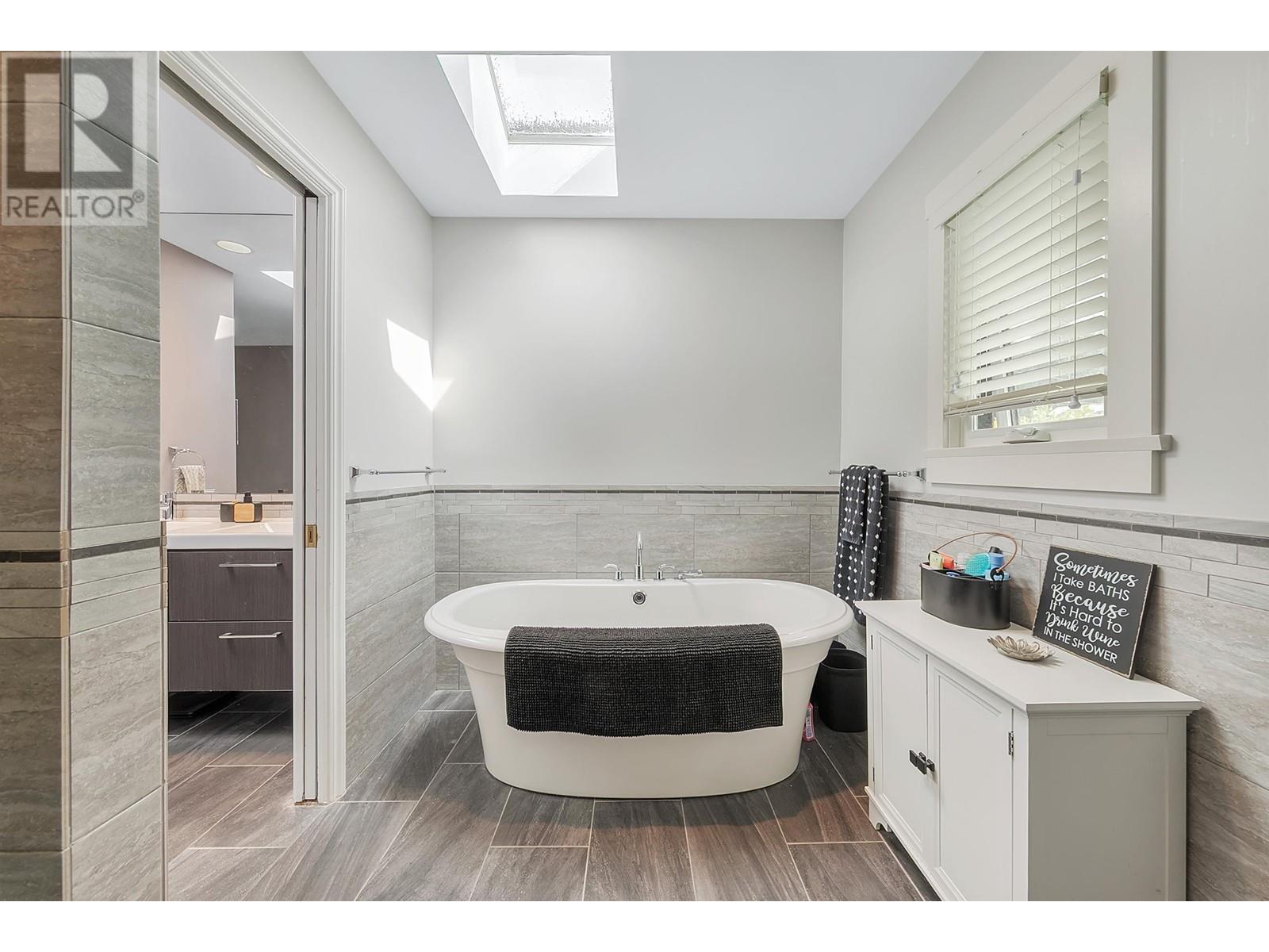 4106 Canterbury Crescent, North Vancouver, British Columbia  V7R 3N5 - Photo 28 - R3010870