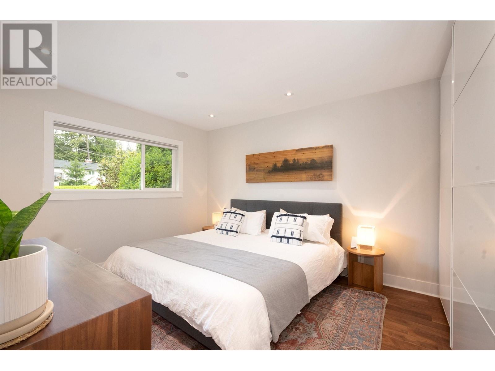 328 E 22nd Street, North Vancouver, British Columbia  V7L 3C7 - Photo 13 - R3010890