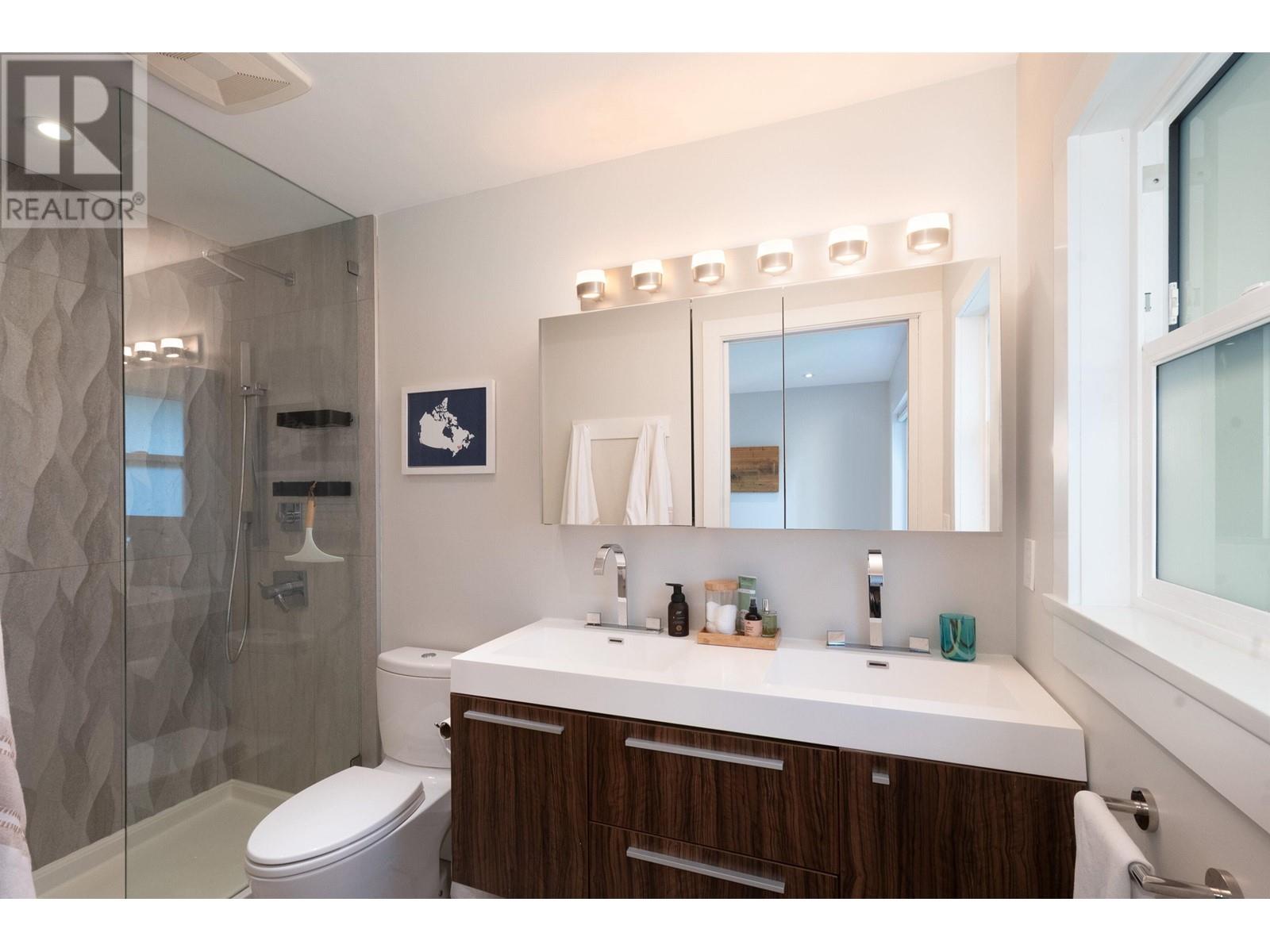 328 E 22nd Street, North Vancouver, British Columbia  V7L 3C7 - Photo 17 - R3010890