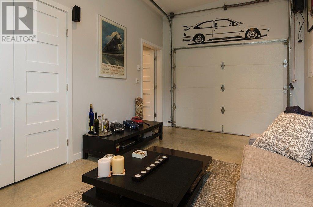 328 E 22nd Street, North Vancouver, British Columbia  V7L 3C7 - Photo 36 - R3010890