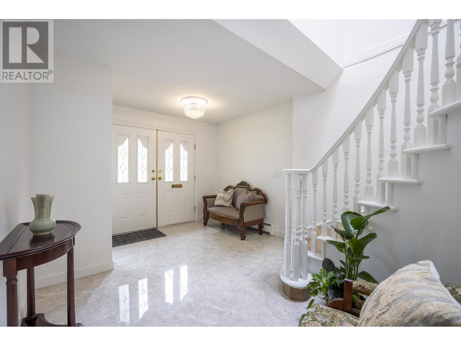 Property at 1242 RENFREW STREET image 4