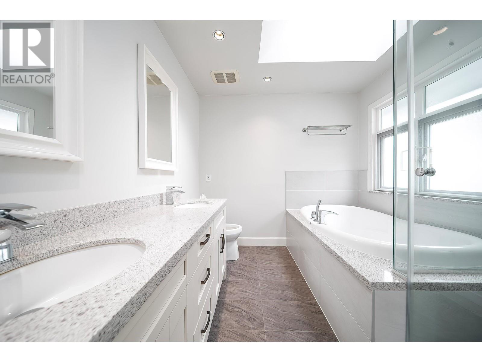 2716 W 37th Avenue, Vancouver, British Columbia  V6N 2T6 - Photo 23 - R3010941