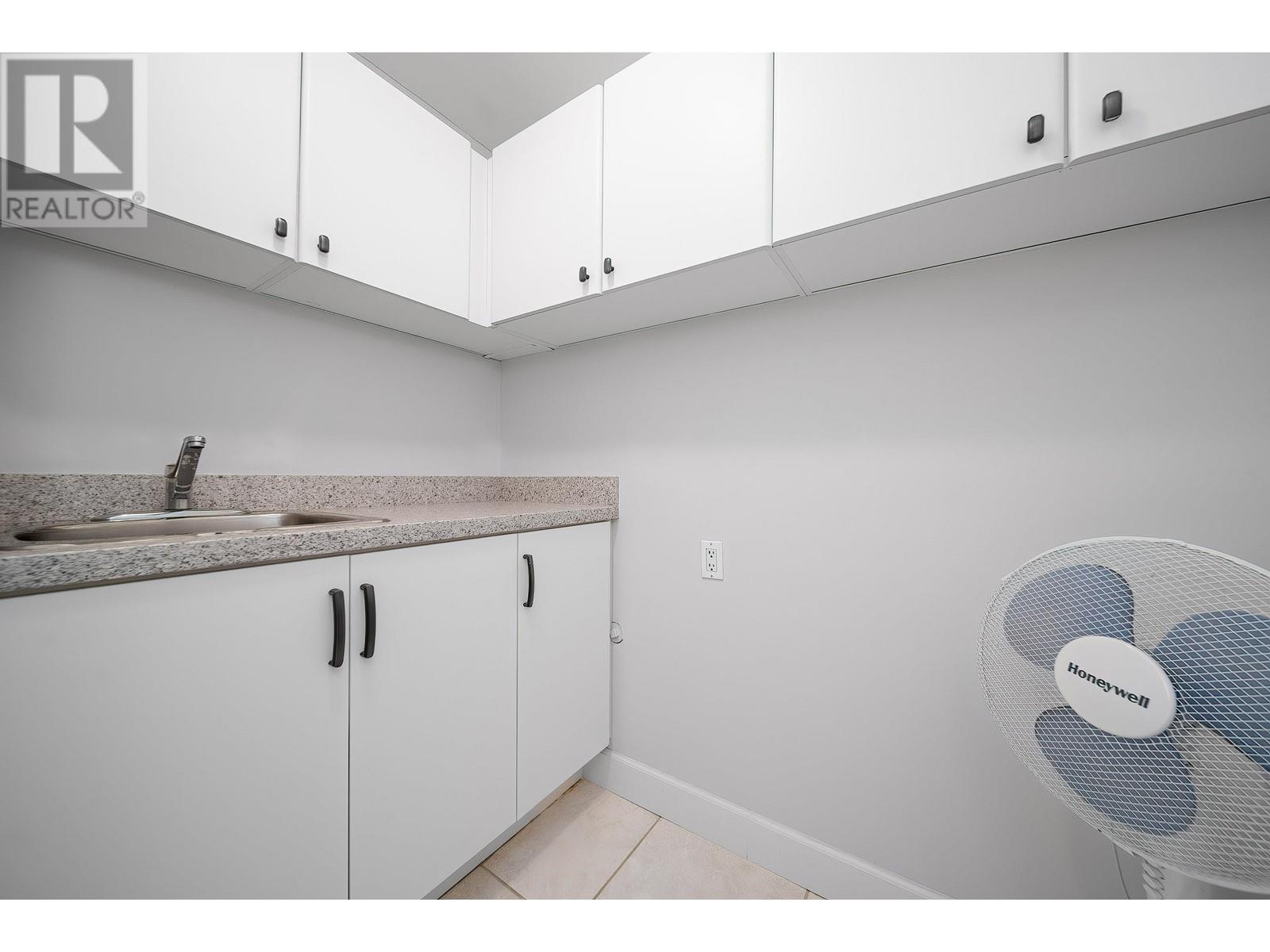 2716 W 37th Avenue, Vancouver, British Columbia  V6N 2T6 - Photo 34 - R3010941