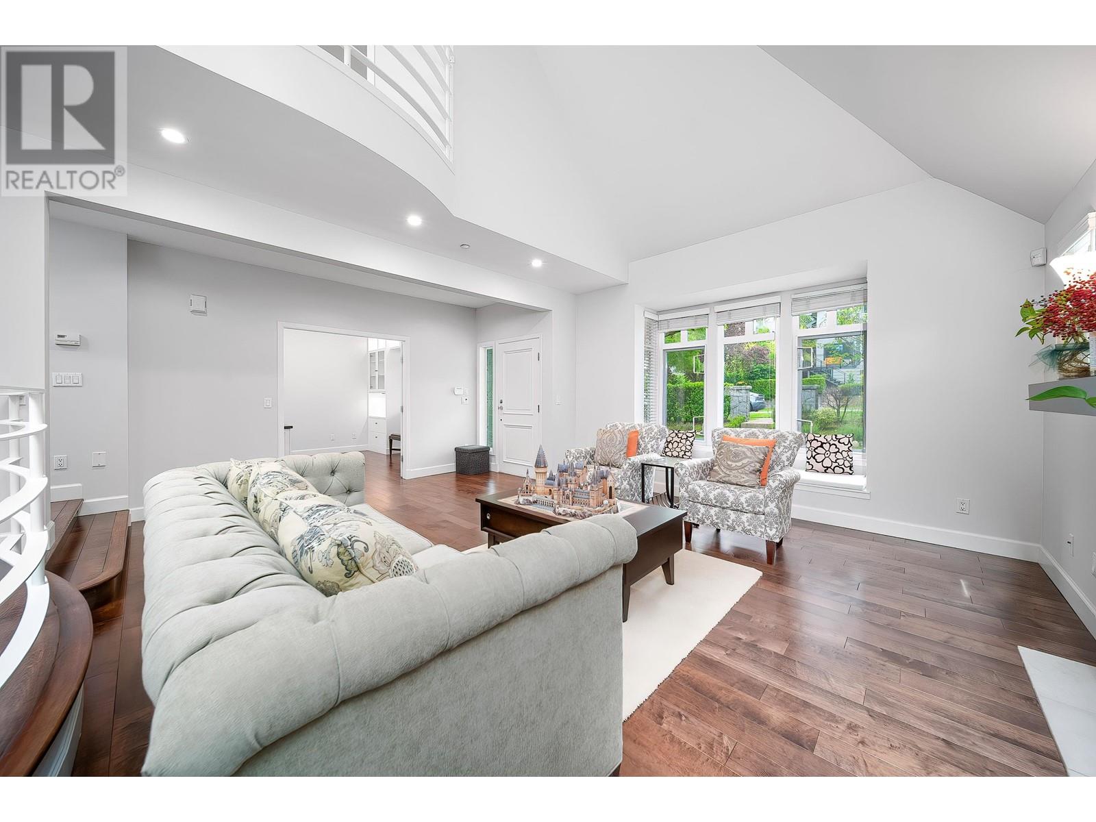 Property at 2716 W 37TH AVENUE image 4