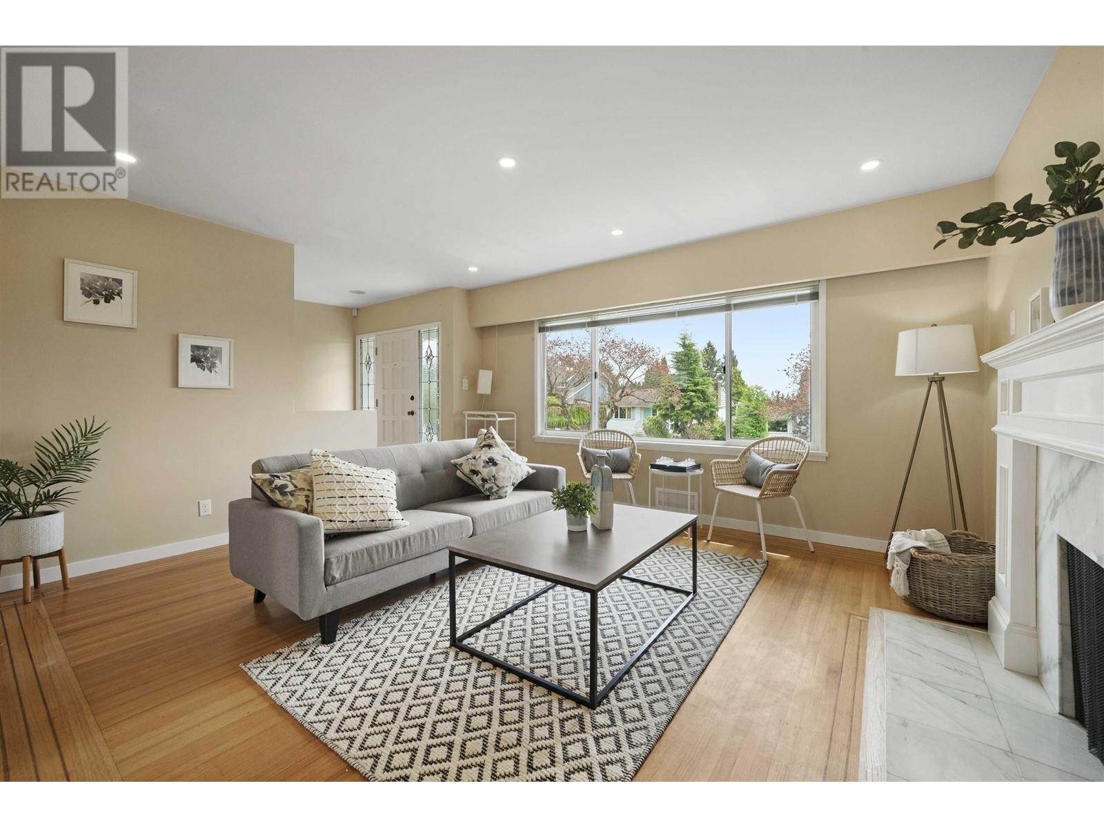 Property at 436 W 26TH STREET image 3