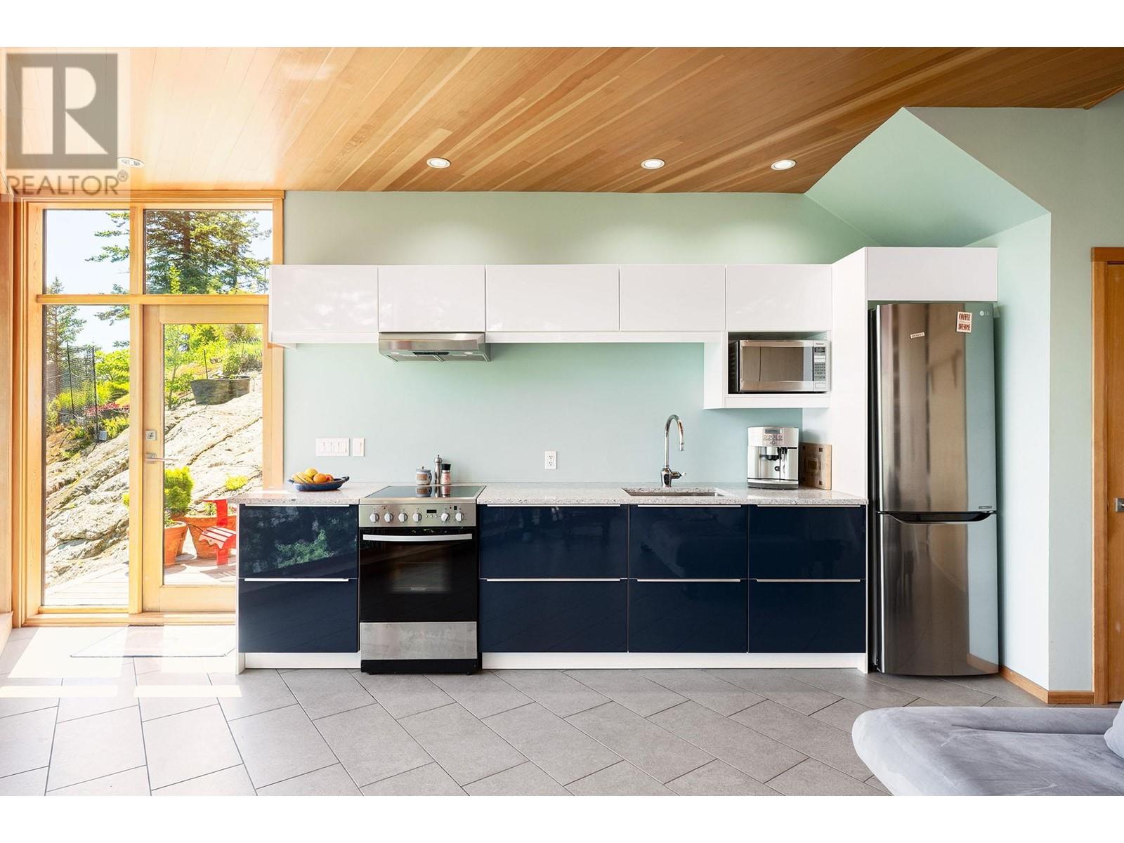 256 Jason Road, Bowen Island, British Columbia  V0N 1G1 - Photo 4 - R3011051
