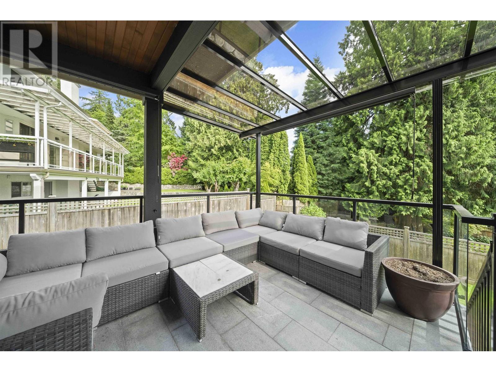 7638 Aubrey Street, Burnaby, British Columbia  V5A 1K7 - Photo 16 - R3011065