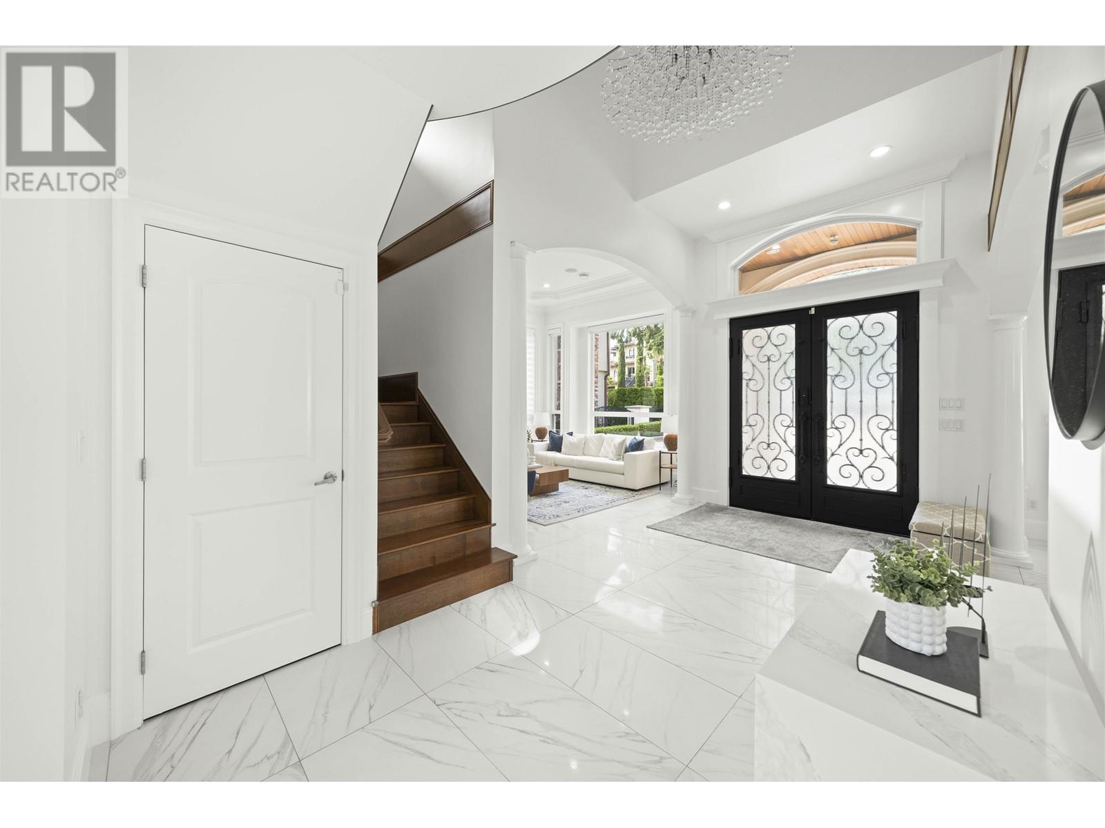 7638 Aubrey Street, Burnaby, British Columbia  V5A 1K7 - Photo 3 - R3011065