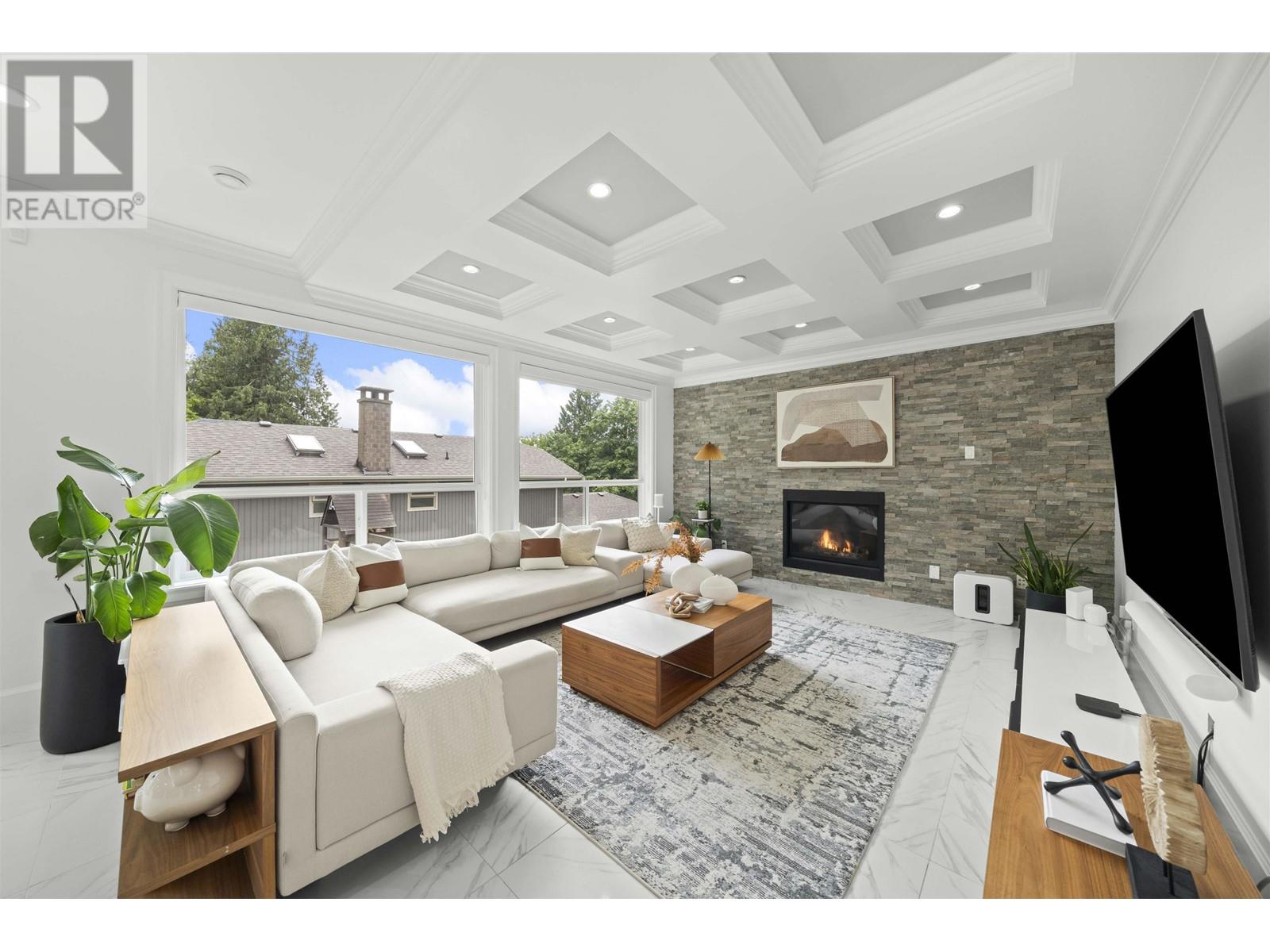 7638 Aubrey Street, Burnaby, British Columbia  V5A 1K7 - Photo 8 - R3011065