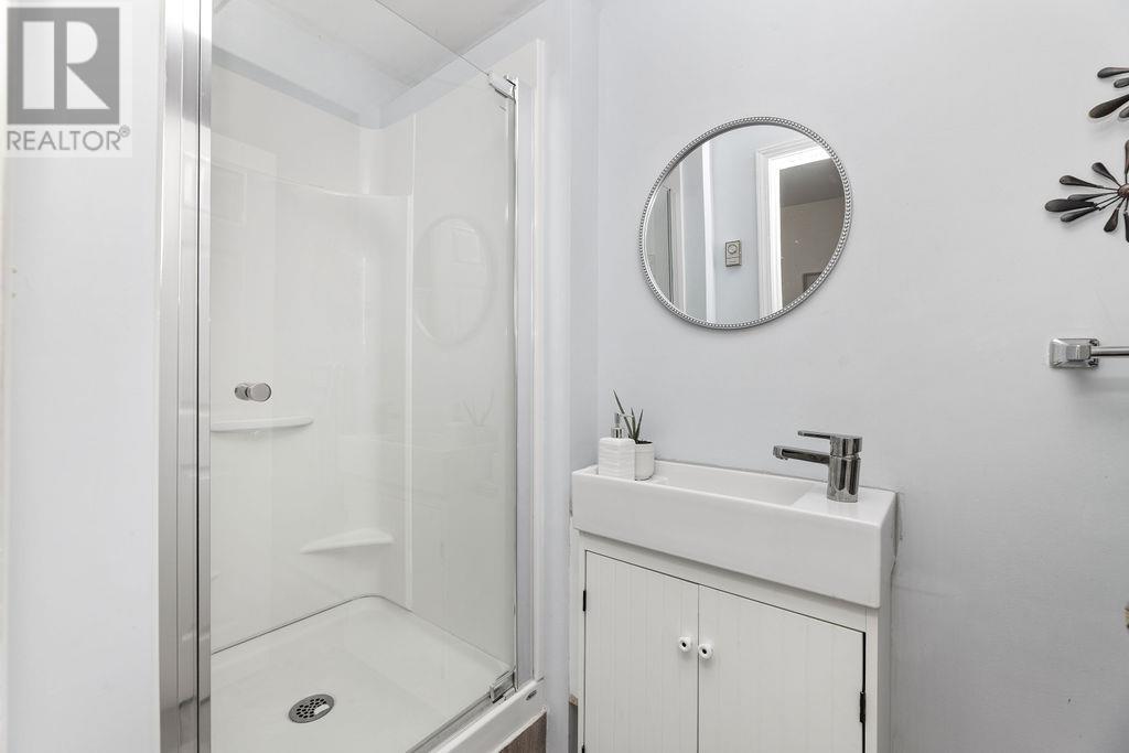 6143 S Gale Avenue, Sechelt, British Columbia  V7Z 0L5 - Photo 12 - R3011138
