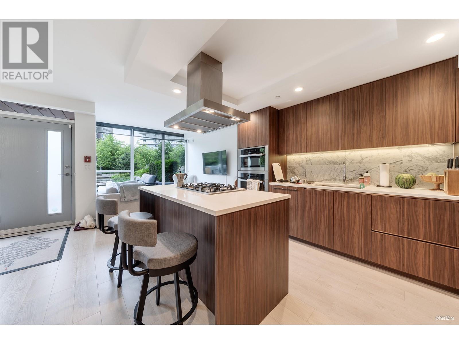 212 W 1st Avenue, Vancouver, British Columbia  V5Y 0H4 - Photo 2 - R3011102
