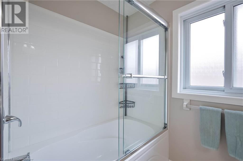 10 Queen Charlotte Crescent, Kitchener, Ontario  N2E 3N5 - Photo 25 - 40735644