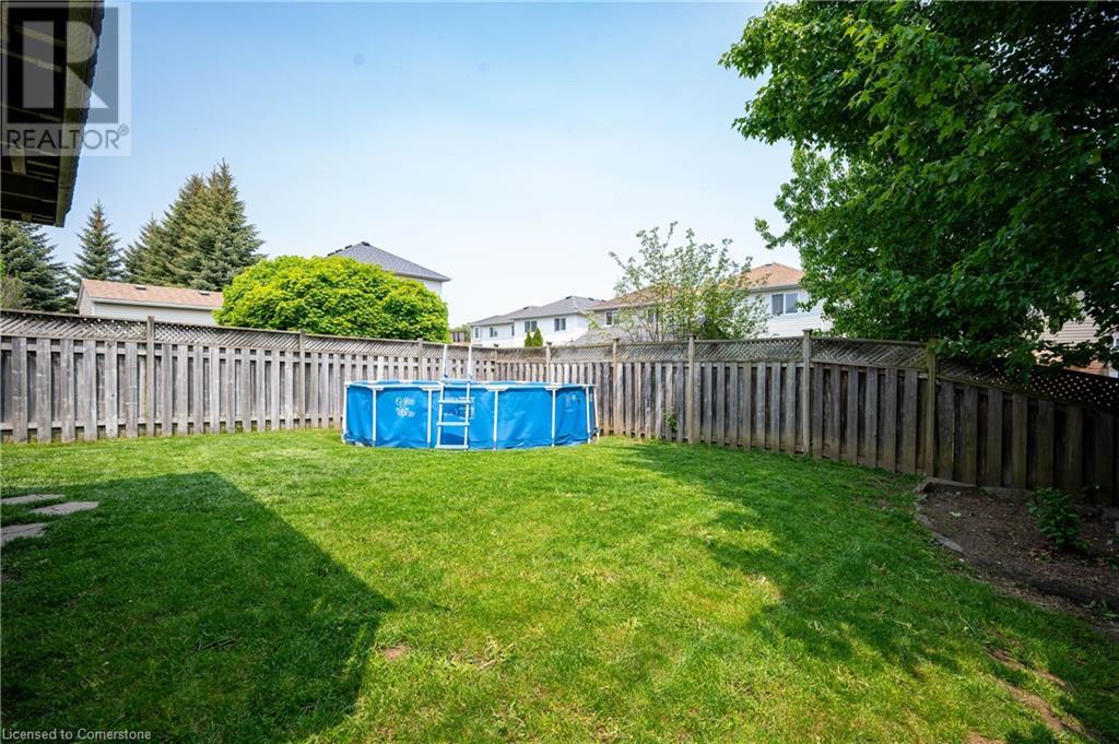 10 Queen Charlotte Crescent, Kitchener, Ontario  N2E 3N5 - Photo 37 - 40735644