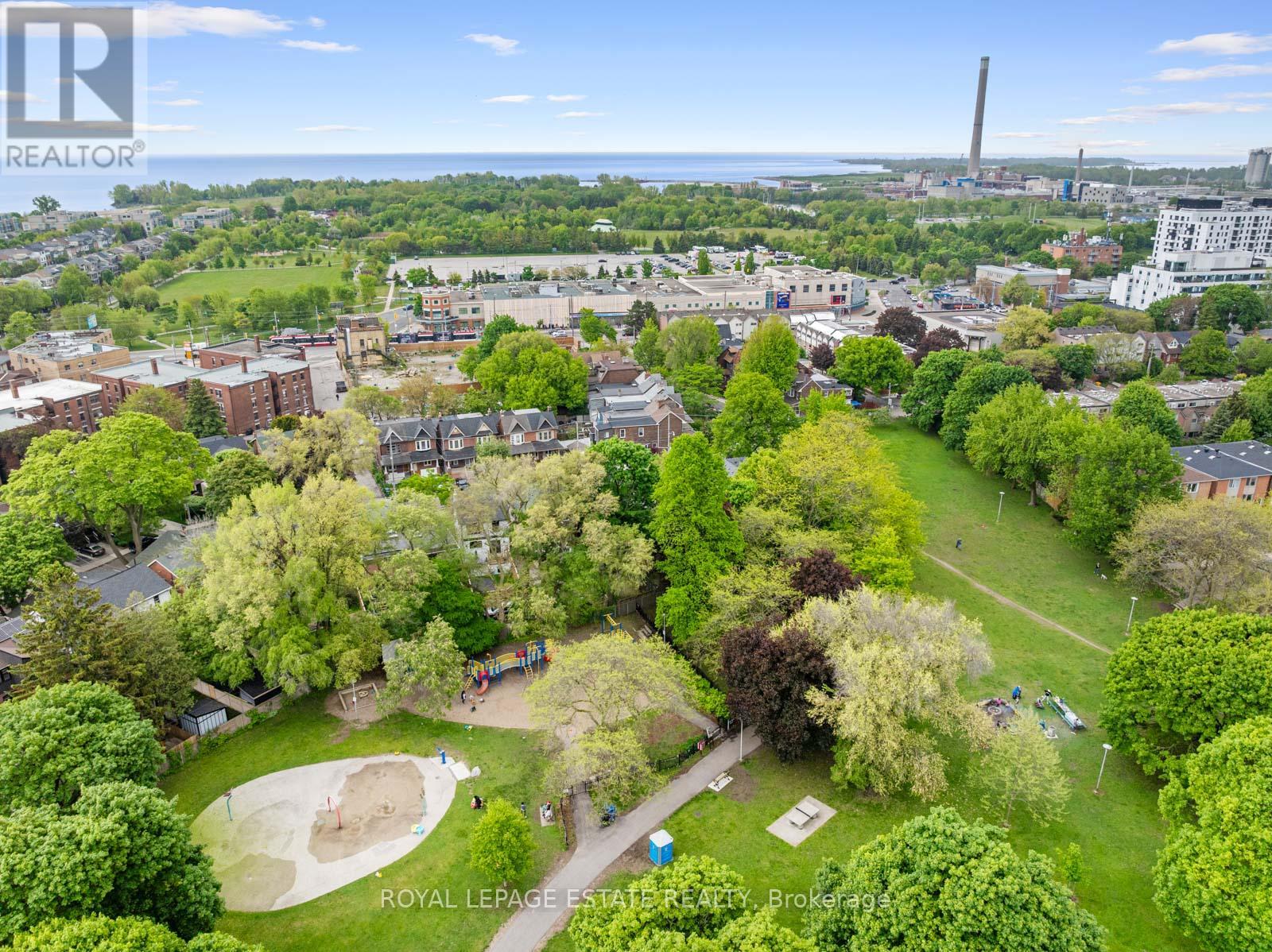 7 Vince Avenue, Toronto, Ontario  M4L 0A6 - Photo 39 - E12195015
