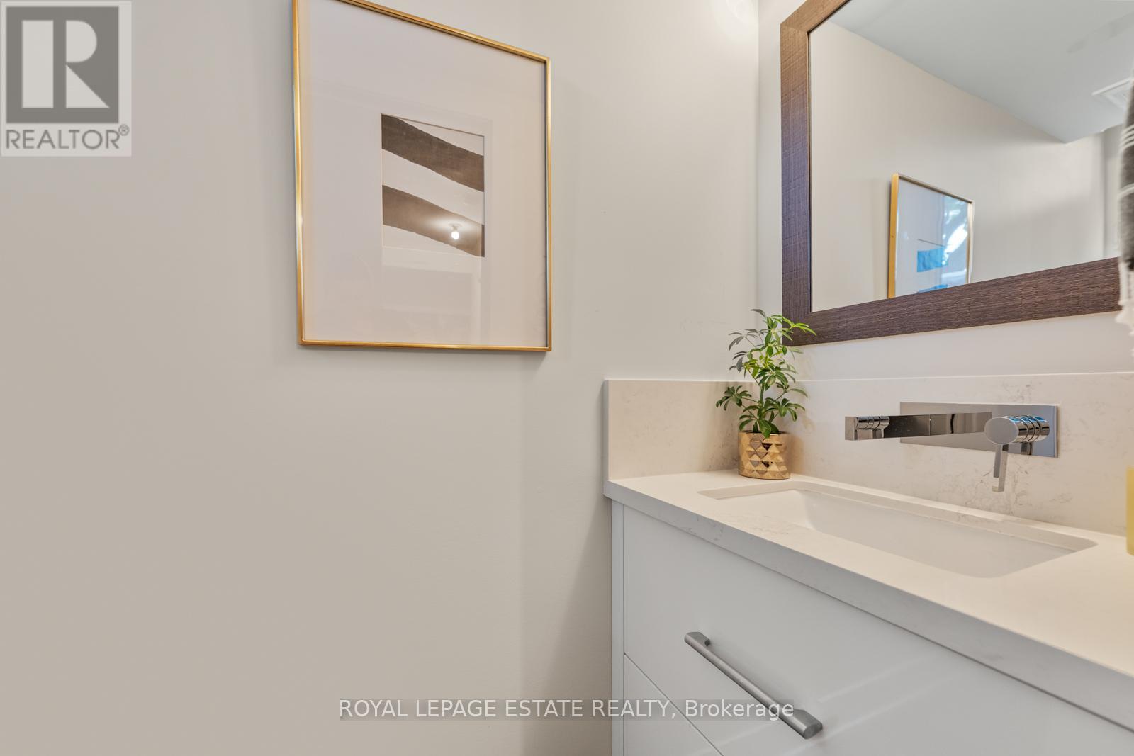 7 Vince Avenue, Toronto (Woodbine Corridor), Ontario  M4L 0A6 - Photo 30 - E12195015