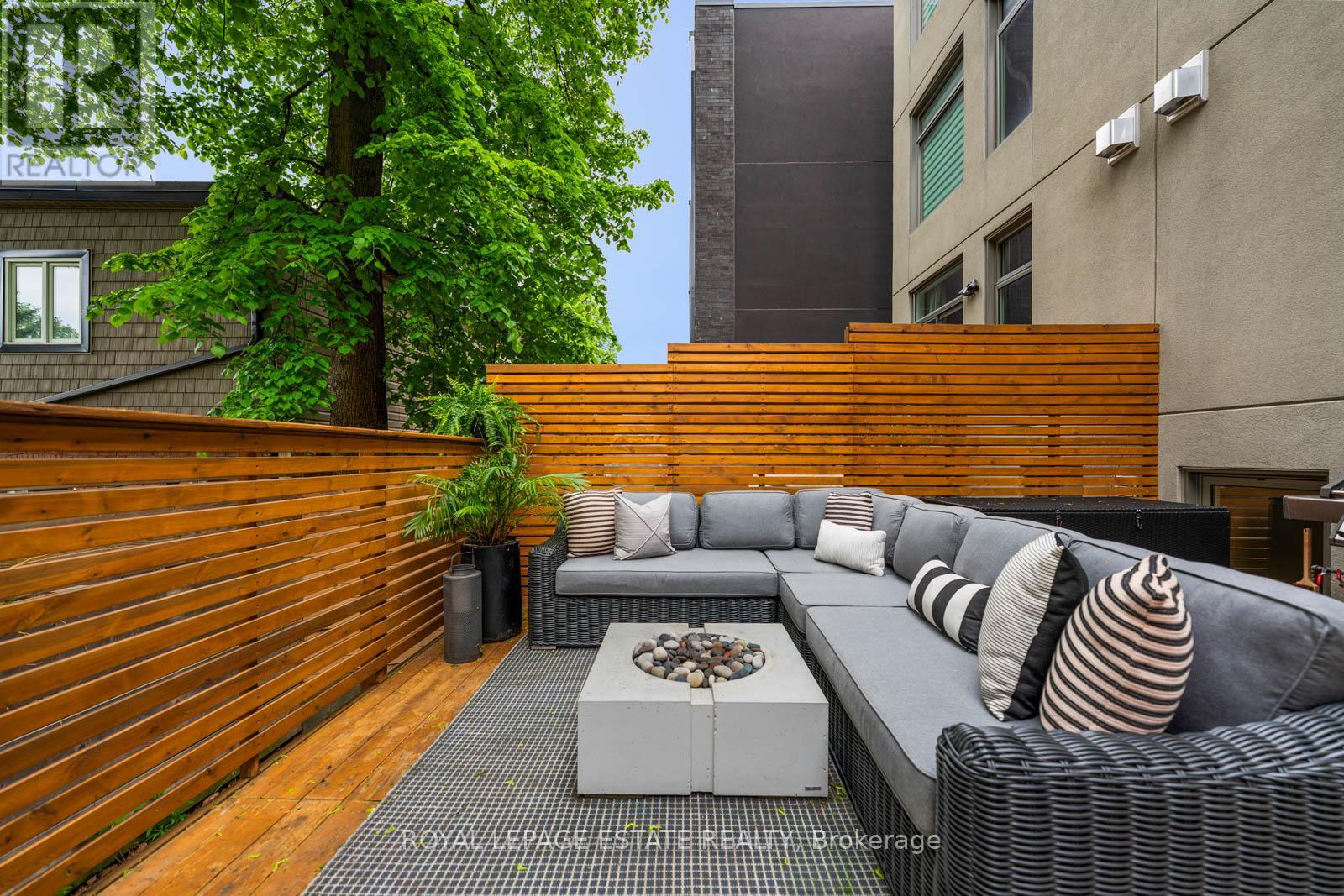 7 Vince Avenue, Toronto, Ontario  M4L 0A6 - Photo 2 - E12195015