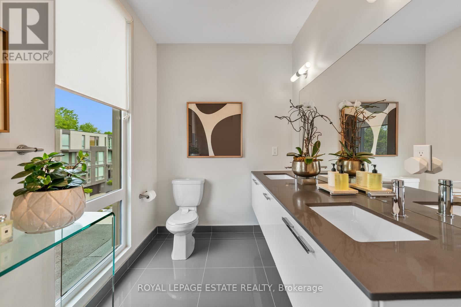 7 Vince Avenue, Toronto, Ontario  M4L 0A6 - Photo 27 - E12195015