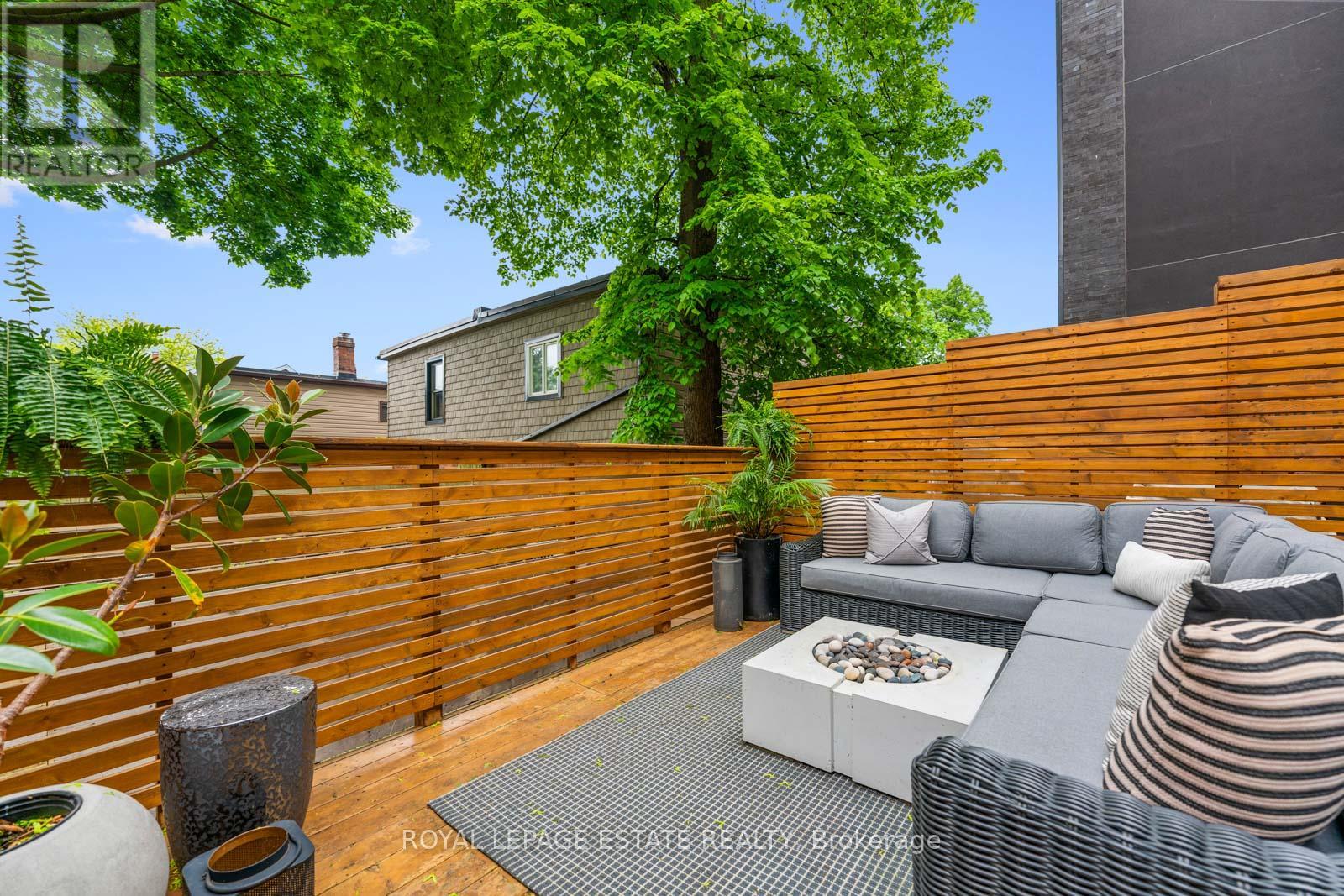 7 Vince Avenue, Toronto, Ontario  M4L 0A6 - Photo 34 - E12195015