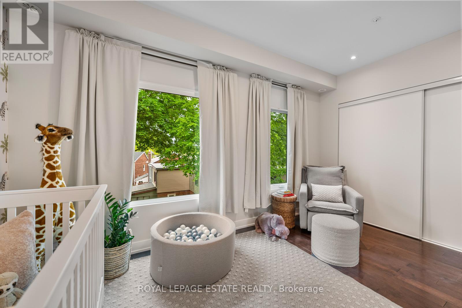 7 Vince Avenue, Toronto, Ontario  M4L 0A6 - Photo 20 - E12195015