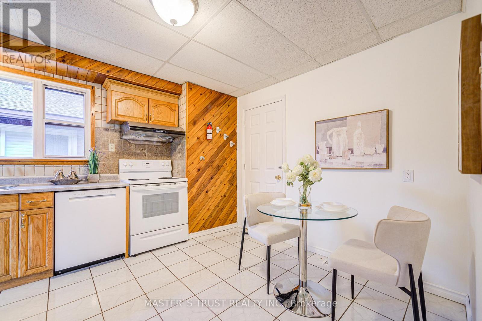 30 Deerfield Road, Toronto, Ontario  M1K 4X1 - Photo 13 - E12195052