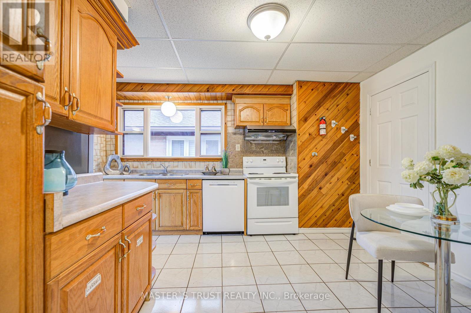 30 Deerfield Road, Toronto, Ontario  M1K 4X1 - Photo 14 - E12195052