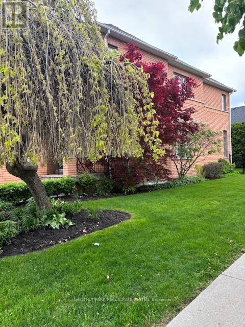 86 Forest Lane Drive, Vaughan, Ontario  L4J 3N8 - Photo 3 - N12194772