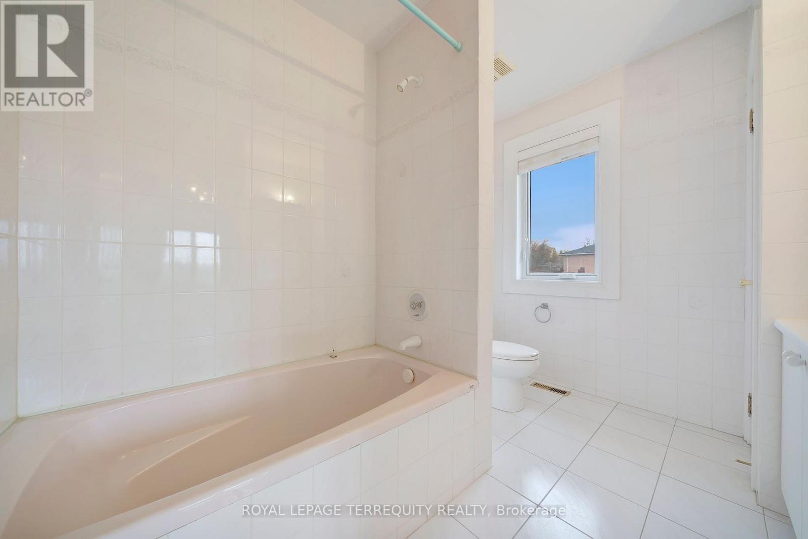 166 Arnold Avenue, Vaughan, Ontario  L4J 1B7 - Photo 23 - N12194914