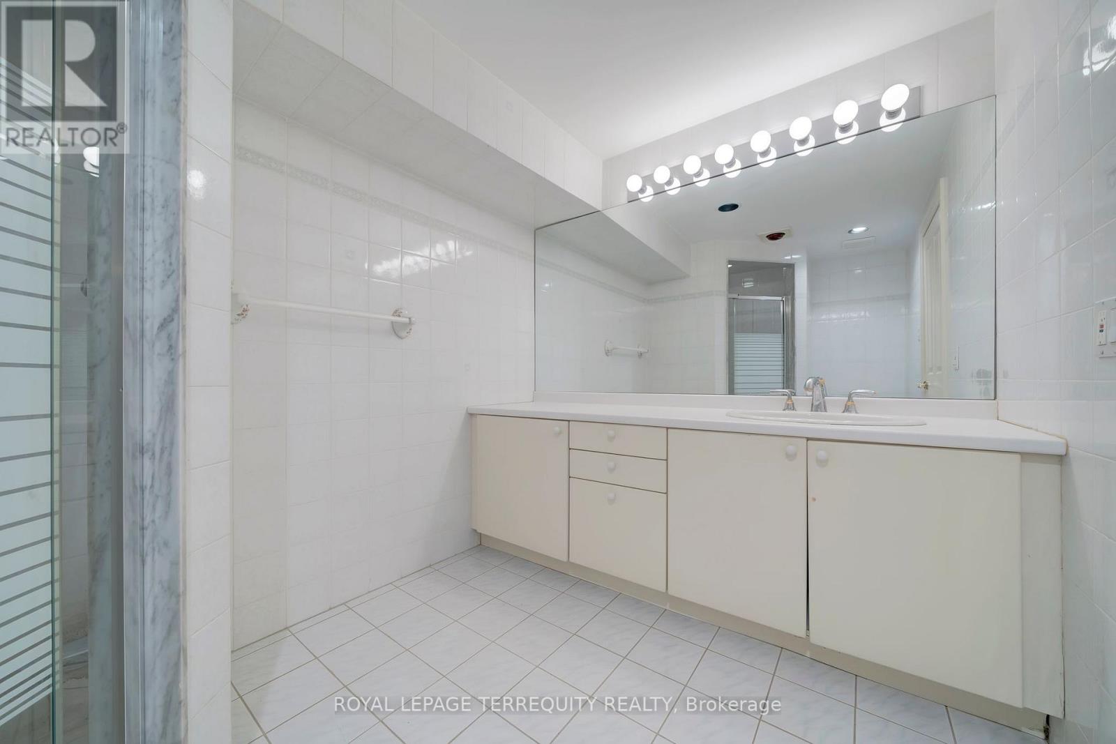 166 Arnold Avenue, Vaughan, Ontario  L4J 1B7 - Photo 35 - N12194914