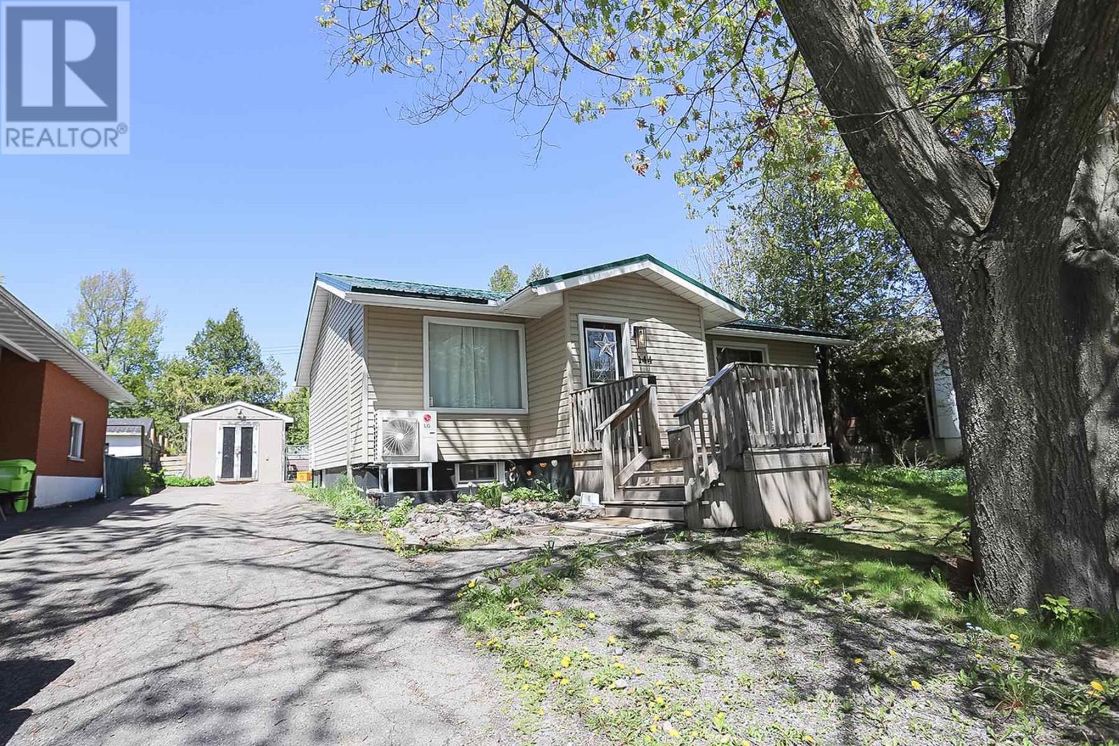 144 Tilley Rd, Sault Ste. Marie, Ontario  P6B 3Z1 - Photo 1 - SM250798