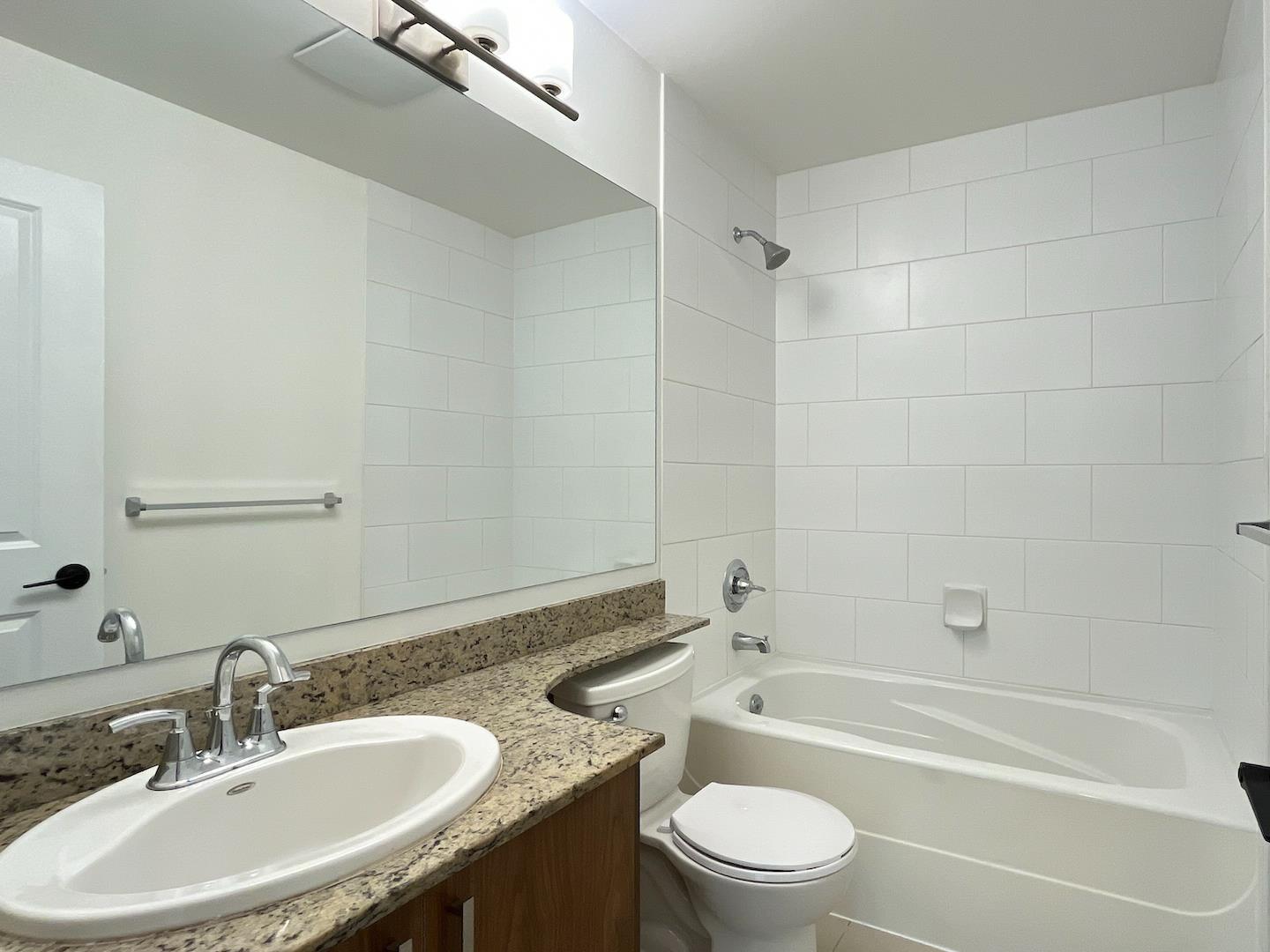 217 2943 Nelson Place, Abbotsford, British Columbia  V2S 0C8 - Photo 2 - R3011179