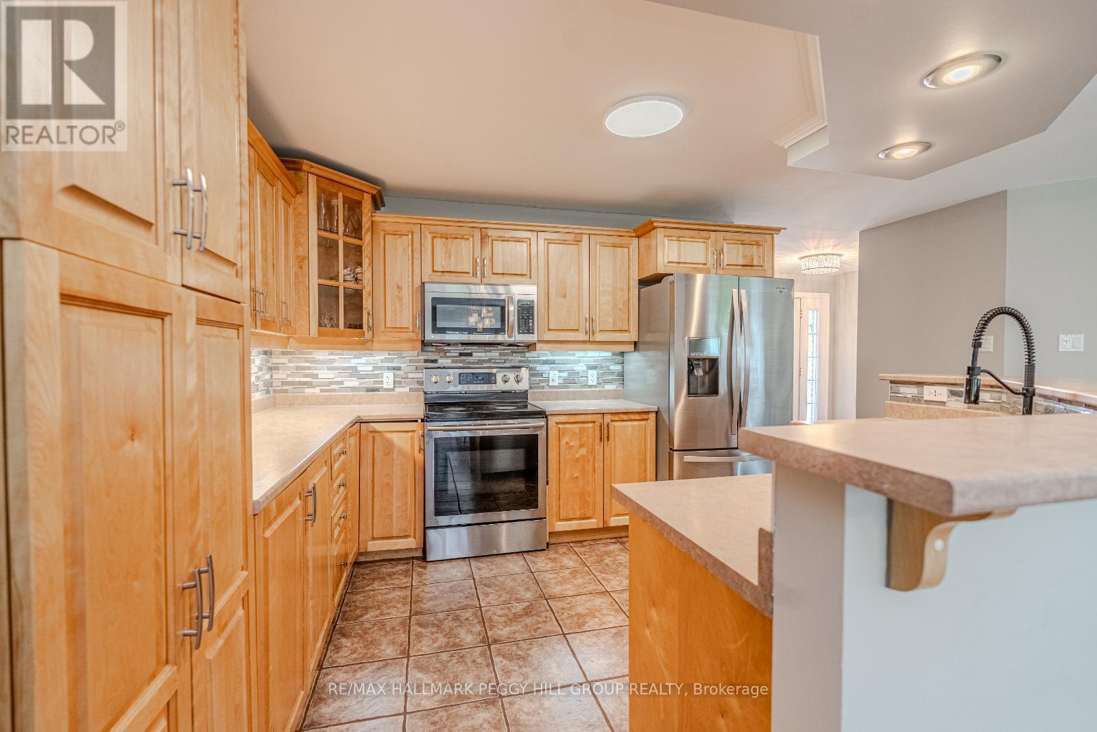 4653 Kurtis Drive, Ramara, Ontario  L3V 0K8 - Photo 7 - S12192271