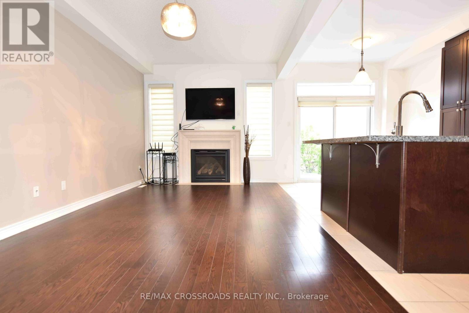 95 Wilfred Murison Avenue, Markham, Ontario  L6C 0W9 - Photo 2 - N12195063
