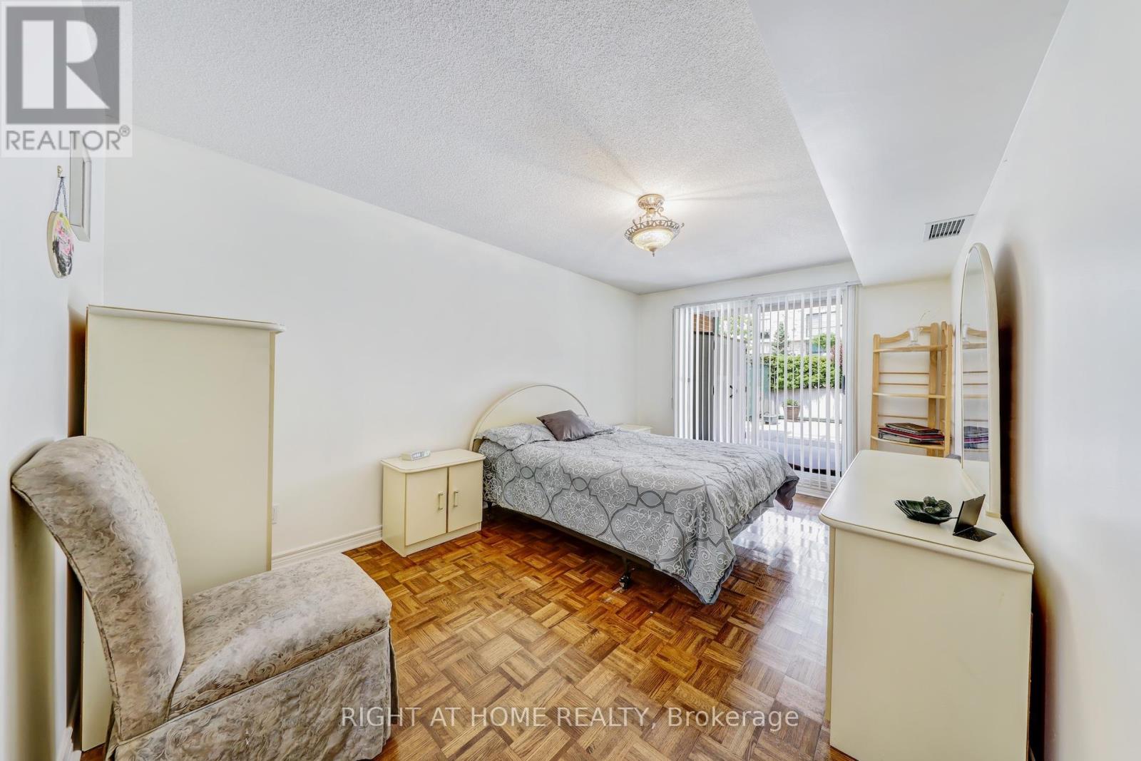 221 - 121 Woodbridge Avenue N, Vaughan (West Woodbridge), Ontario  L4L 9E3 - Photo 21 - N12195054