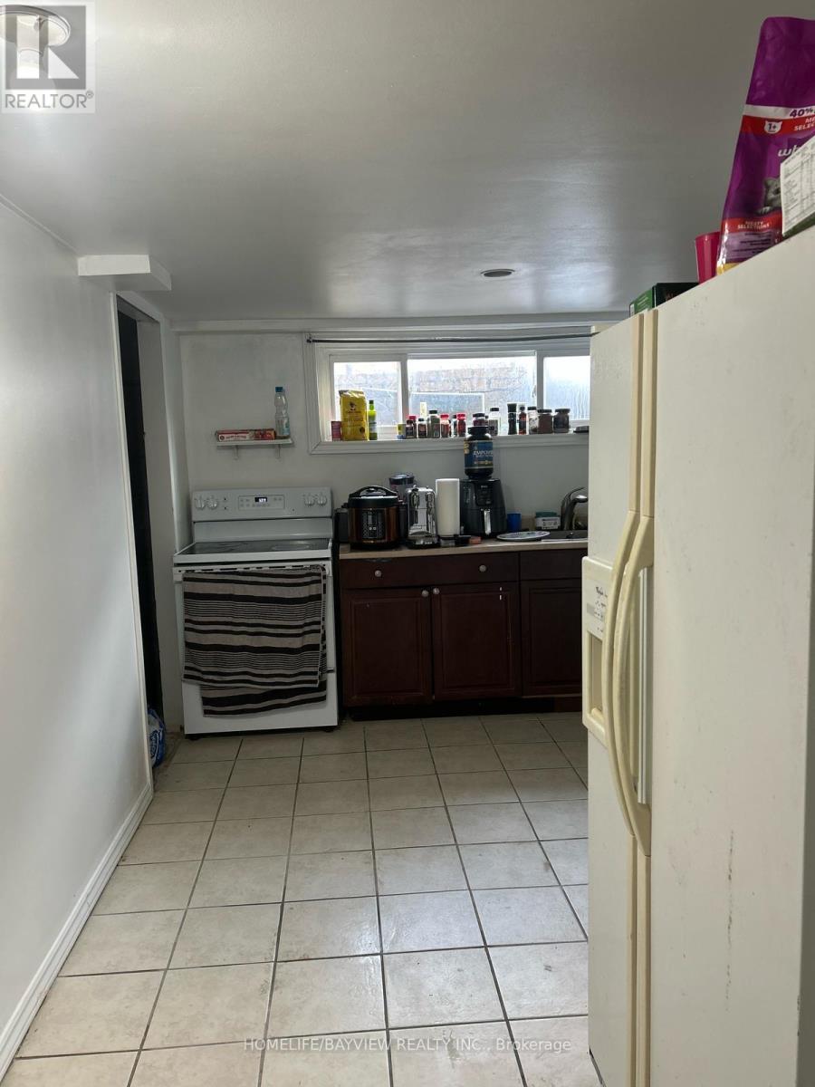 27 Main Lower Level ( Basement ) Street, Mississauga, Ontario  L5M 1X5 - Photo 4 - W12079620
