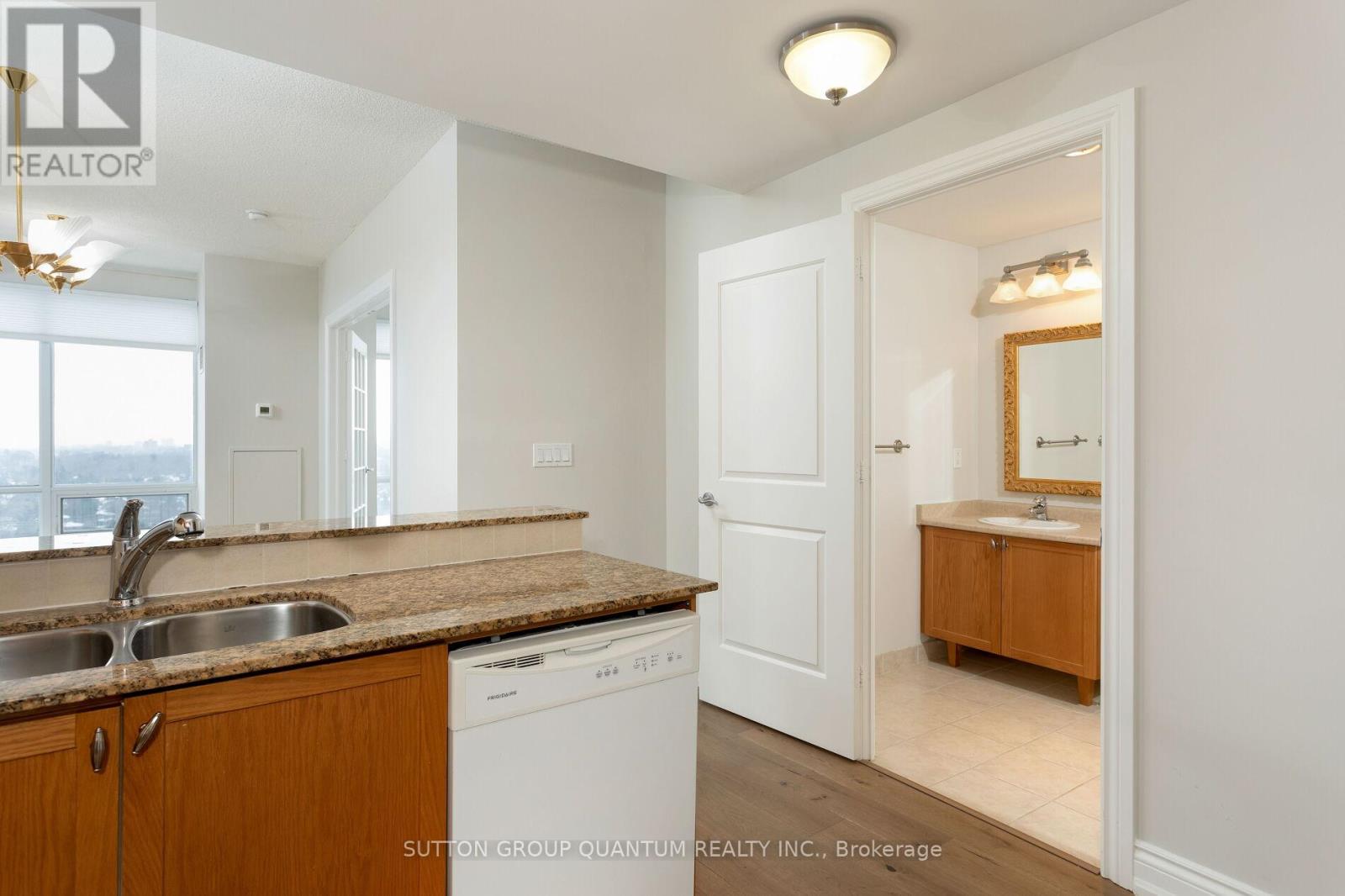 1607 - 1665 The Collegeway, Mississauga, Ontario  L5L 0A9 - Photo 12 - W12181546