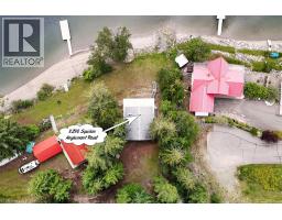 8298 Squilax Anglemont Road North Shuswap