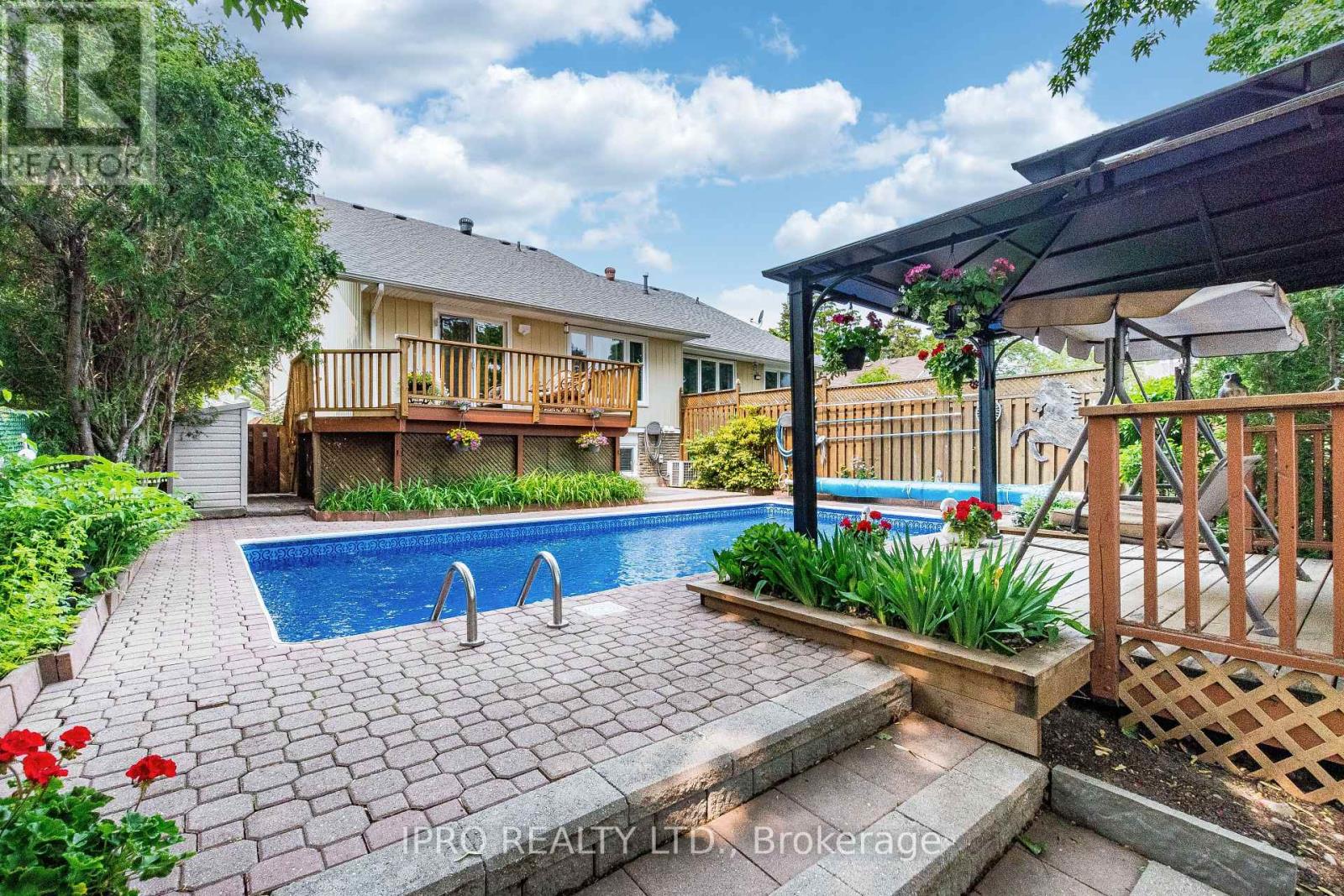2404 Mainroyal Street, Mississauga, Ontario  L5L 1C9 - Photo 11 - W12133764