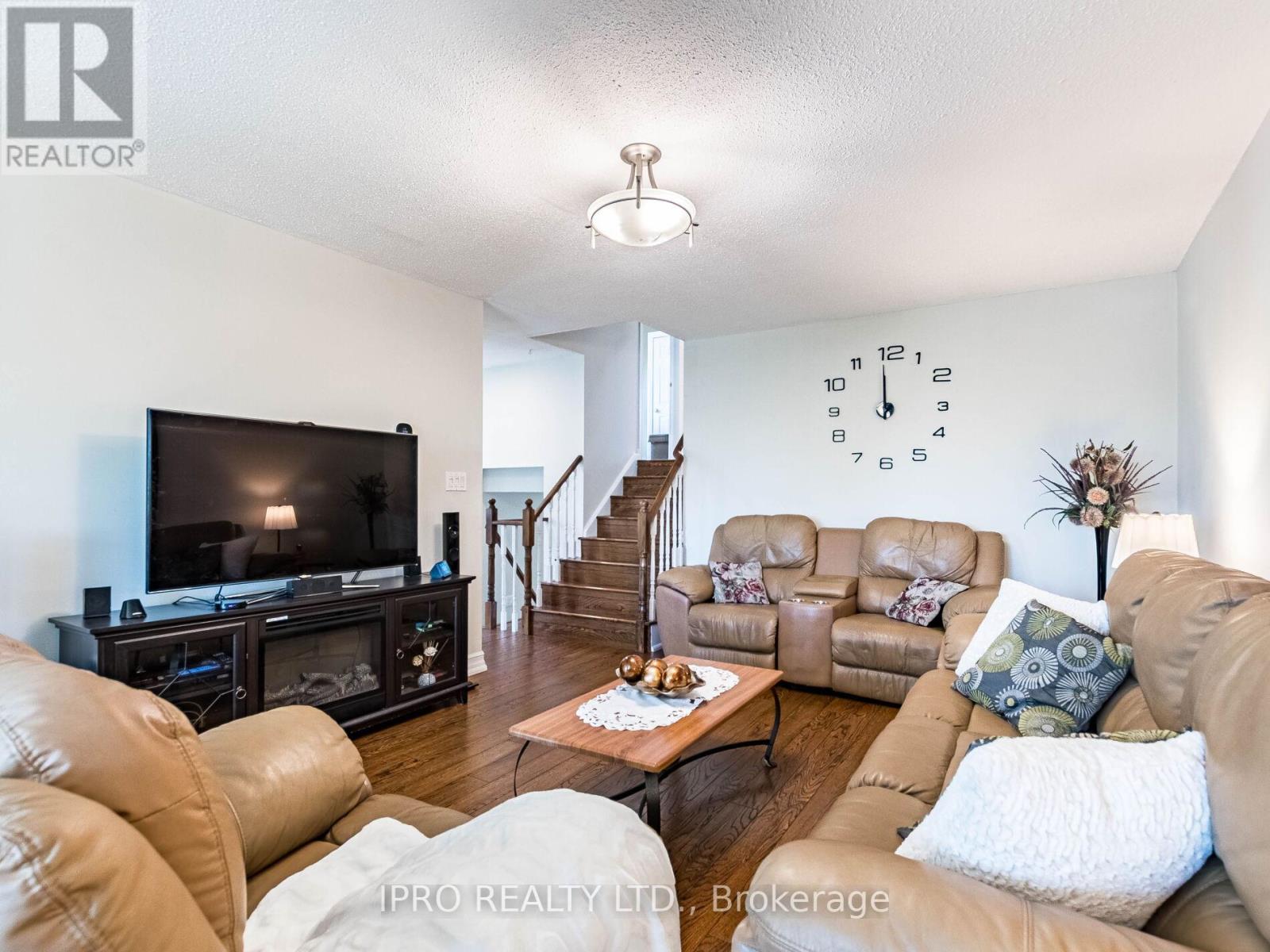 2404 Mainroyal Street, Mississauga, Ontario  L5L 1C9 - Photo 15 - W12133764