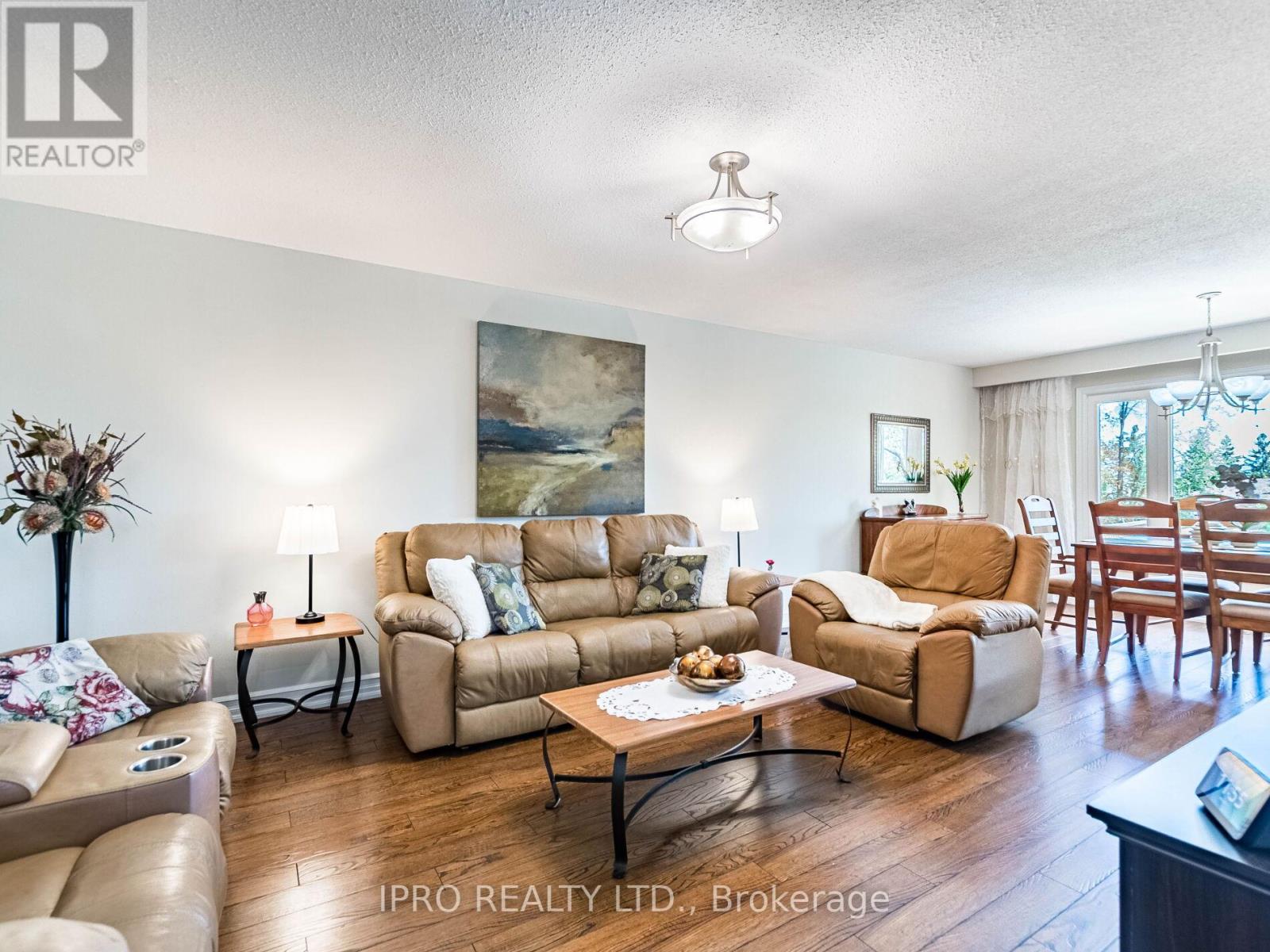 2404 Mainroyal Street, Mississauga, Ontario  L5L 1C9 - Photo 7 - W12133764