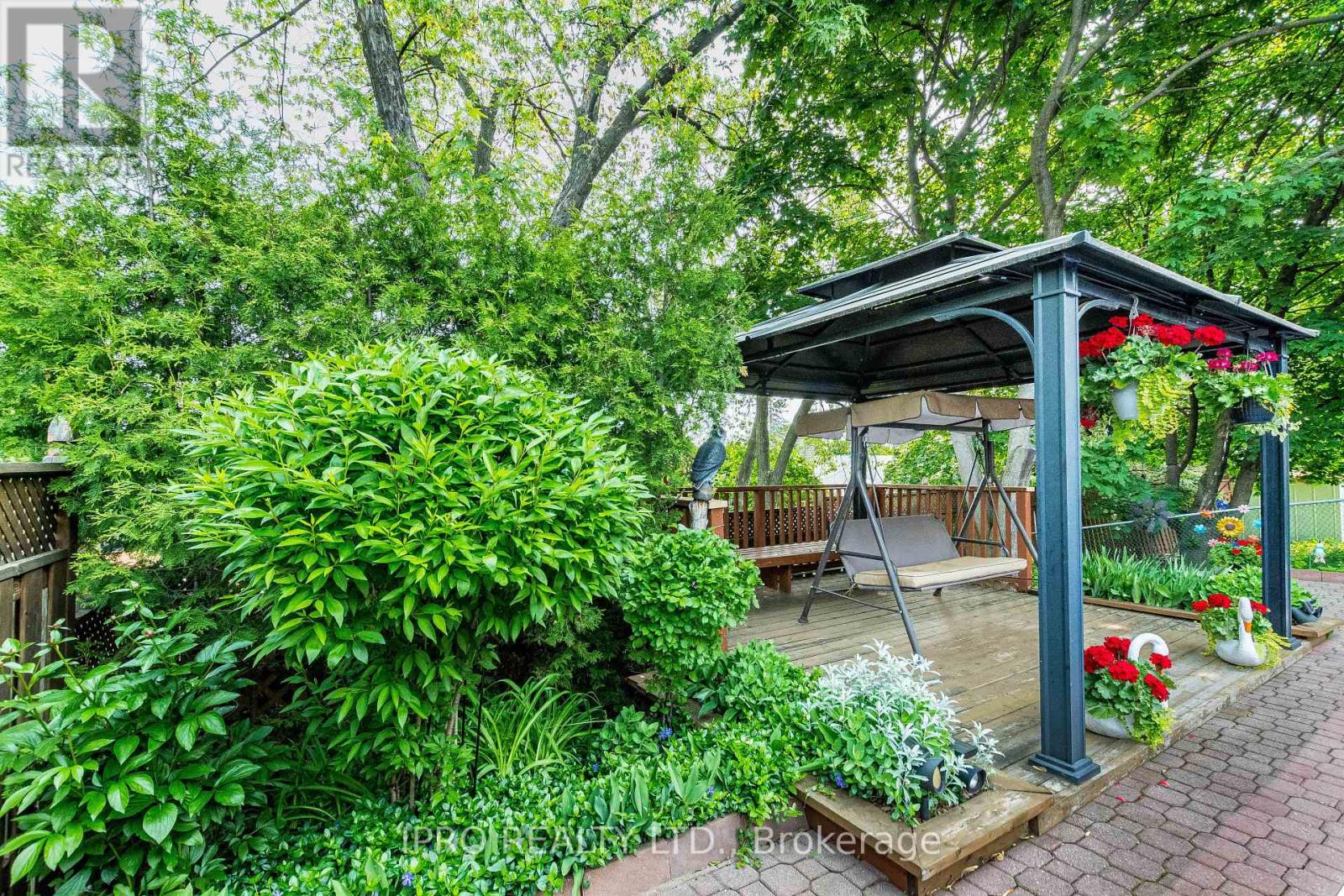 2404 Mainroyal Street, Mississauga, Ontario  L5L 1C9 - Photo 40 - W12133764