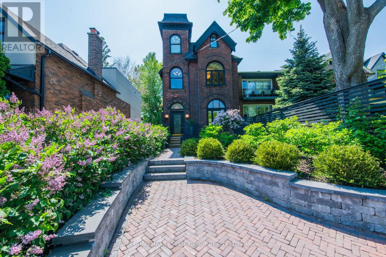 570 Indian Road, Toronto, Ontario  M6P 2C2 - Photo 2 - W12194700