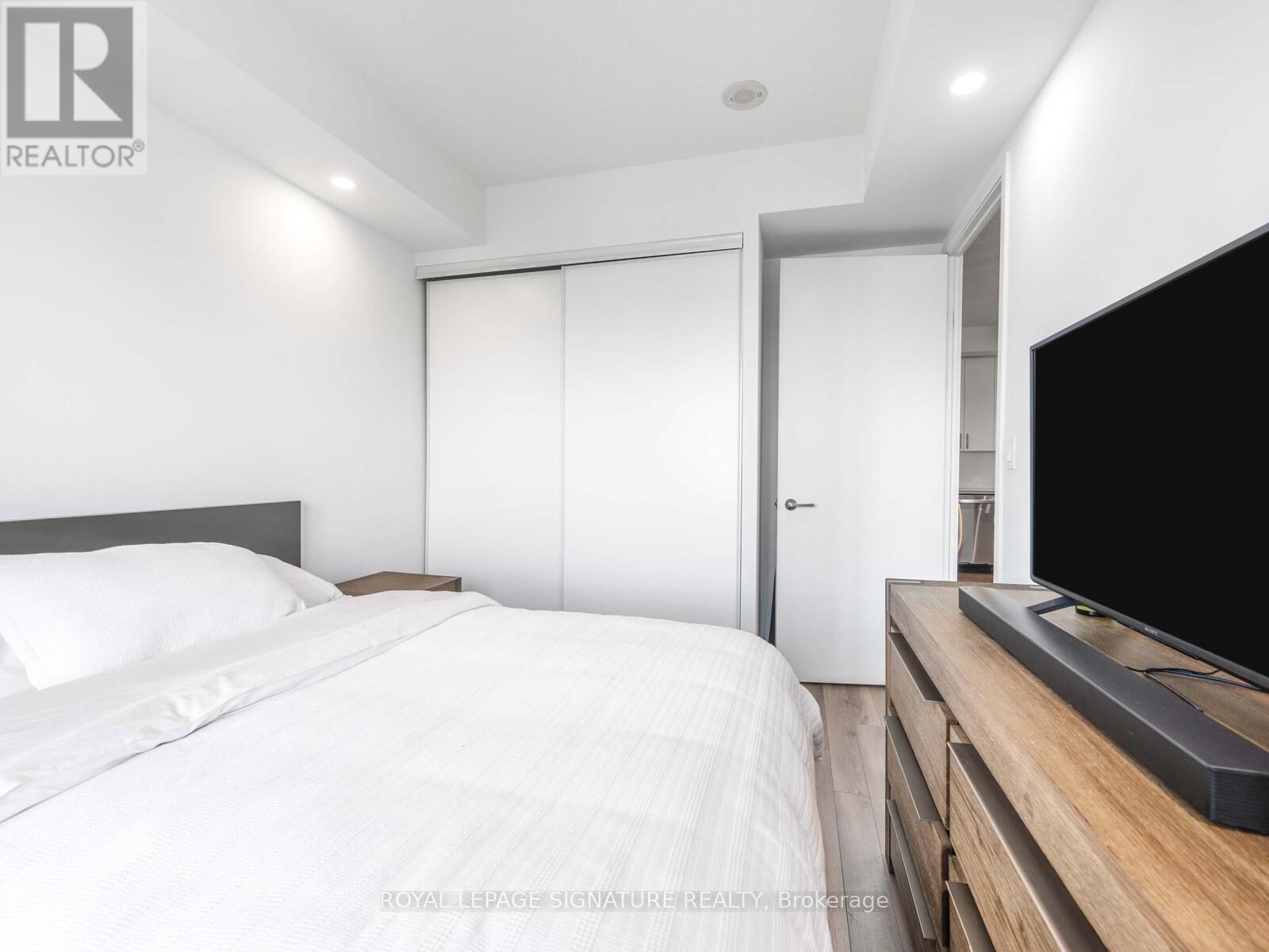 2233 - 165 Legion Road, Toronto, Ontario  M8Y 0B3 - Photo 17 - W12194705