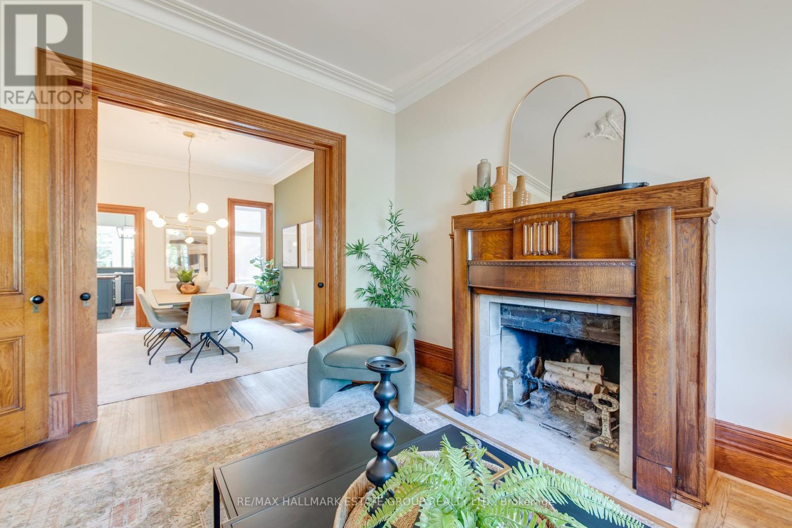 570 Indian Road, Toronto, Ontario  M6P 2C2 - Photo 8 - W12194700