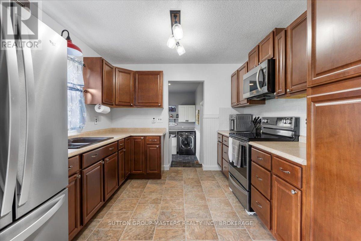 84 Plumb Road, Tyendinaga (Tyendinaga Township), Ontario  K0K 2N0 - Photo 10 - X12195398
