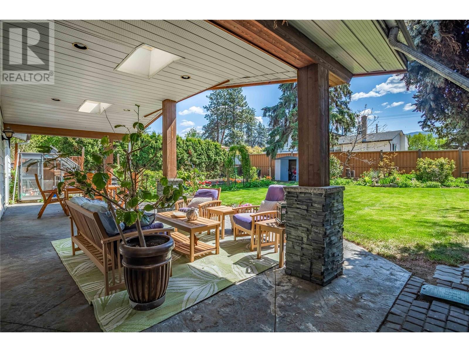 639 Tomby Court, Kelowna, British Columbia  V1W 2K9 - Photo 38 - 10338481