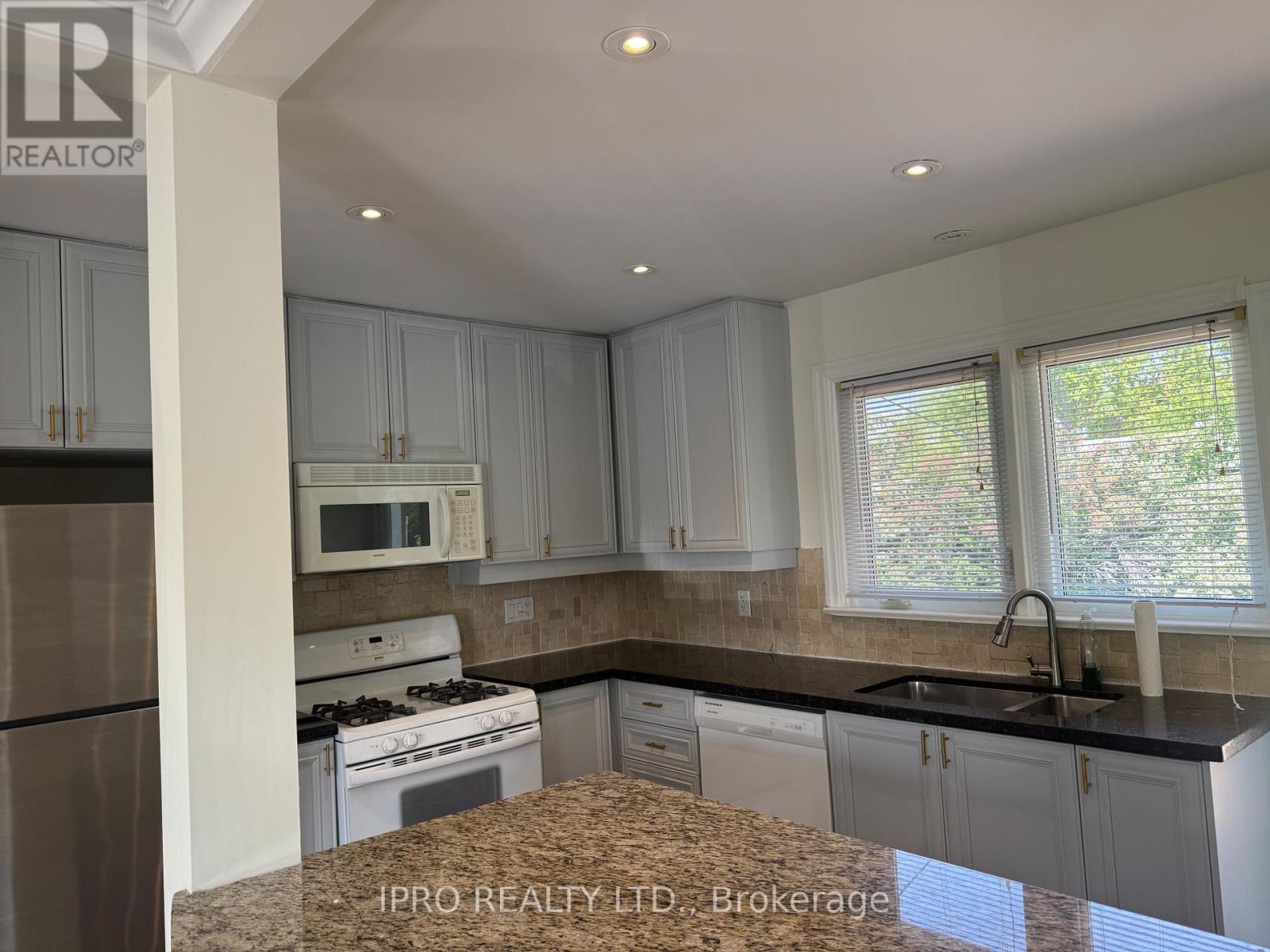 1333 Sheldon Avenue S, Oakville, Ontario  L6L 2P9 - Photo 9 - W12194732
