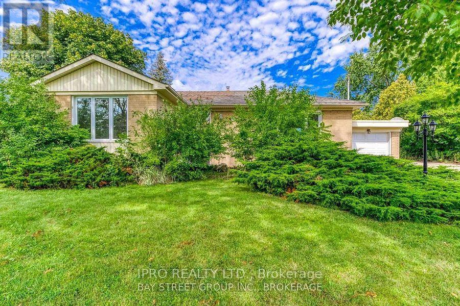 1333 Sheldon Avenue S, Oakville, Ontario  L6L 2P9 - Photo 1 - W12194732
