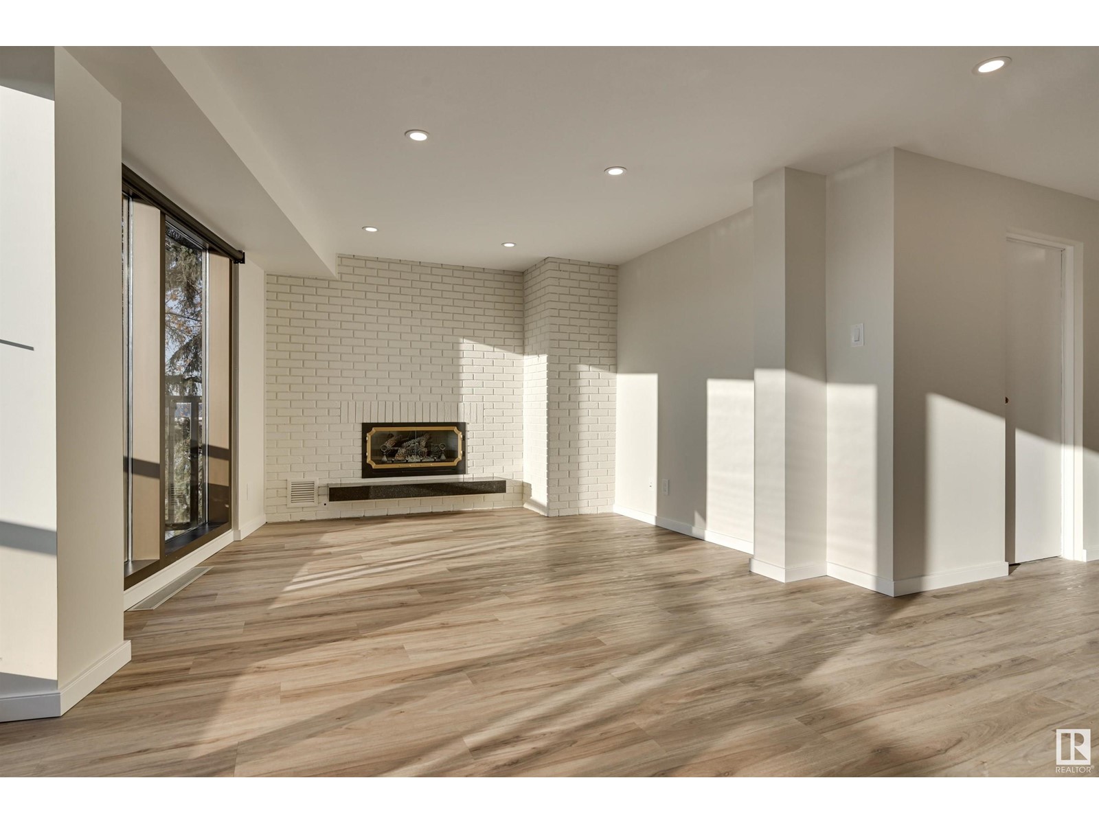 Property at #1 11960 100 AV NW image 4