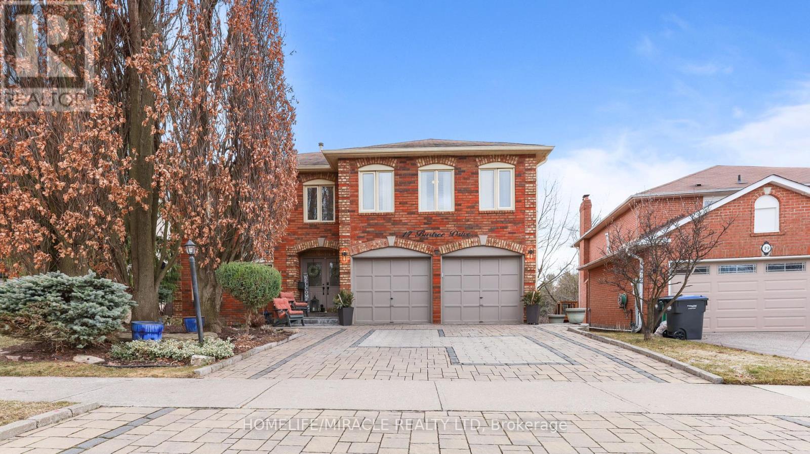 17 Burtree Drive, Brampton, Ontario  L6Z 3K7 - Photo 1 - W12194780