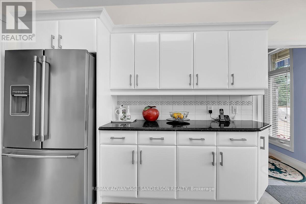 61 Calvert Lane, Middlesex Centre (Ilderton), Ontario  N0M 2A0 - Photo 19 - X12195347